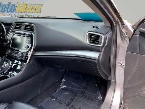 Used 2023 Nissan Maxima SL FWD image 32