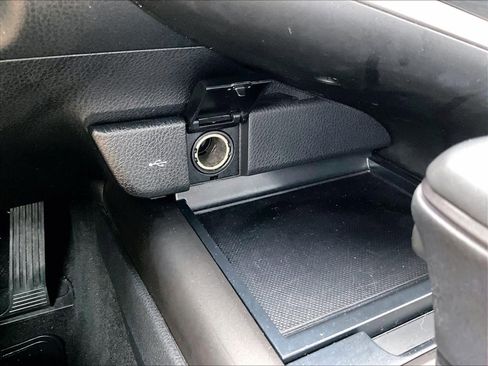 Used 2023 Toyota Camry SE image 27