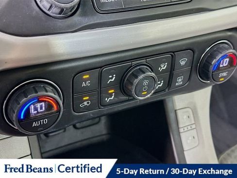 Used 2017 GMC Acadia SLE w/ Driver Alert Package I FWD image 17