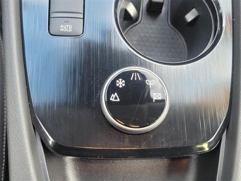 Certified 2024 Nissan Rogue SV image 28