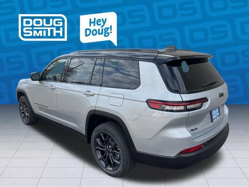 New 2025 Jeep Grand Cherokee L Limited w/ Trailer Tow Package AWD/4WD image 4