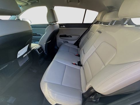 Used 2021 Kia Sportage EX image 23