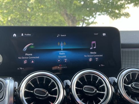 Certified 2022 Mercedes-Benz GLB 250 4MATIC image 24