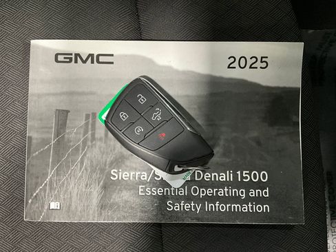 Used 2025 GMC Sierra 1500 Elevation AWD/4WD image 14