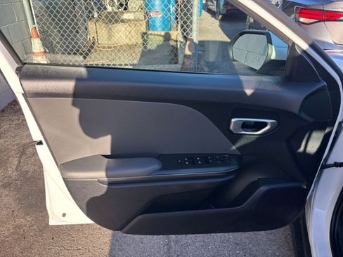 Used 2025 Kia K4 LXS image 20
