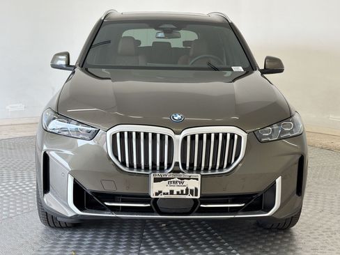 New 2026 BMW X5 xDrive50e w/ Premium Package AWD/4WD image 6
