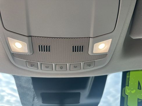 Used 2021 Ford Expedition XLT RWD image 24