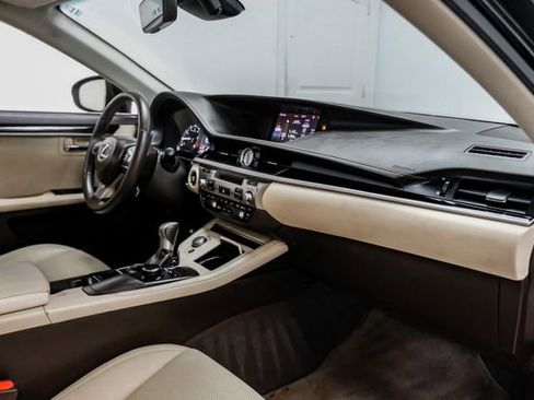 Used 2017 Lexus ES 350 w/ Accessory Package 2 FWD image 19