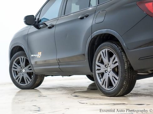 Used 2022 Honda Pilot Sport image 11