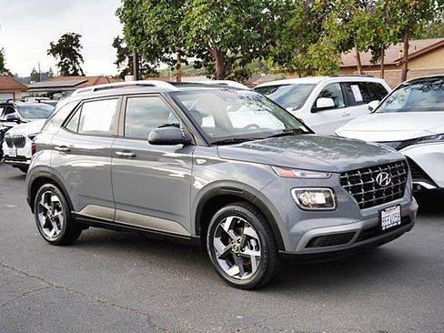 Certified 2023 Hyundai Venue SEL image 6