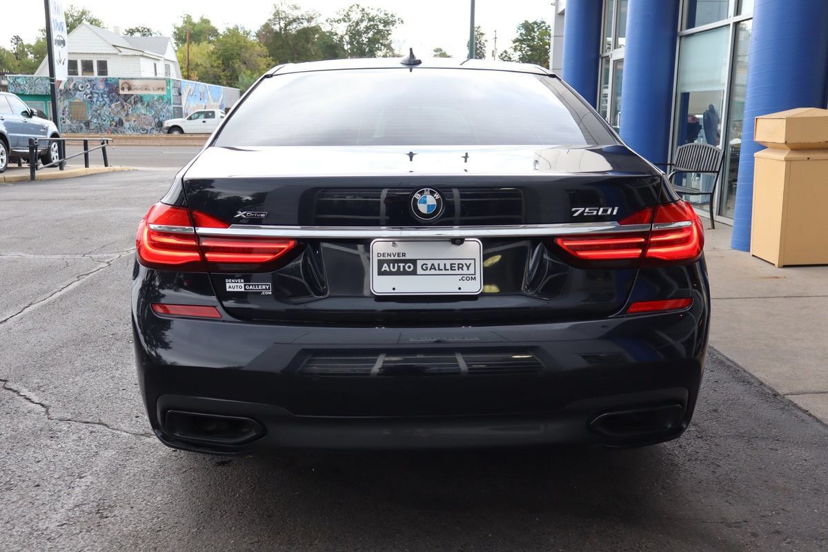 Used 2017 BMW 750i xDrive AWD/4WD image 4