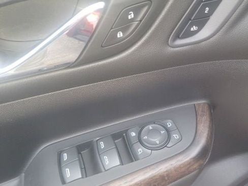 Used 2023 GMC Acadia Denali w/ Denali Technology Package image 19