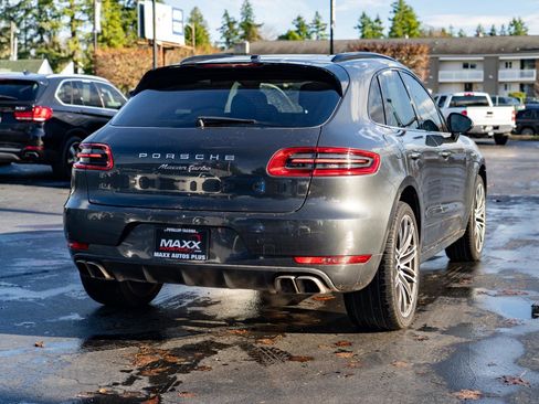 Used 2018 Porsche Macan Turbo AWD/4WD image 12