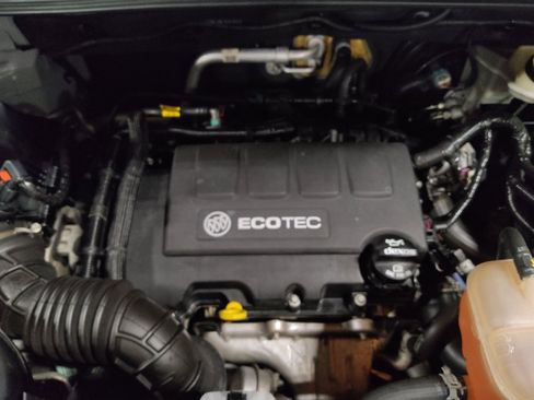 Used 2018 Buick Encore Preferred FWD image 30