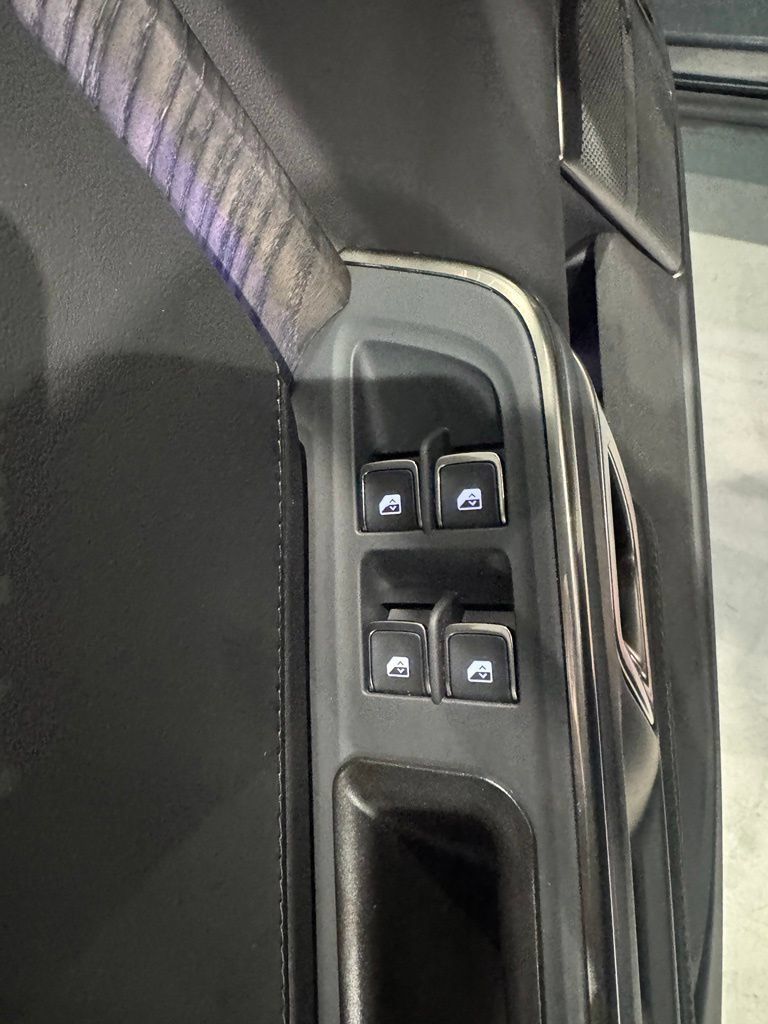 Used 2024 Rivian R1T Adventure Dual AWD/4WD image 13