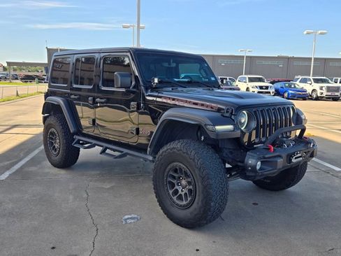 Used 2021 Jeep Wrangler Unlimited Rubicon w/ Xtreme Recon 35" Tire Package image 3