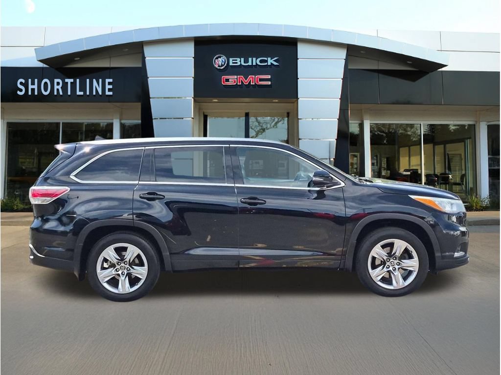 Used 2016 Toyota Highlander Limited Platinum AWD/4WD image 2