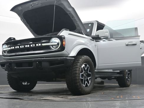 Used 2021 Ford Bronco Outer Banks image 41