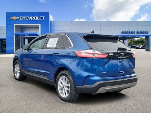 Used 2024 Ford Edge SEL image 3