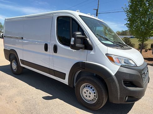 New 2026 RAM ProMaster 2500 w/ Convenience Group image 5