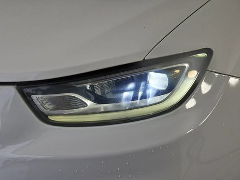 Used 2022 Chrysler Pacifica Touring-L FWD image 27