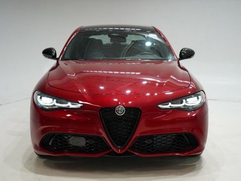 New 2025 Alfa Romeo Giulia Intensa AWD w/ Driving Assist Package image 2