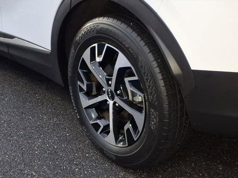 Used 2023 Kia Sportage EX image 11