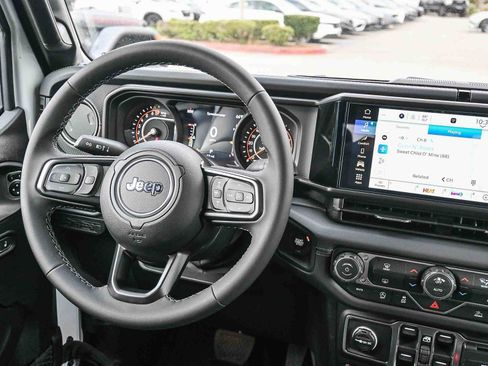 New 2026 Jeep Gladiator Rubicon image 27