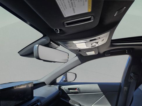 Used 2023 Lexus IS 350 F Sport w/ Navigation Package image 13