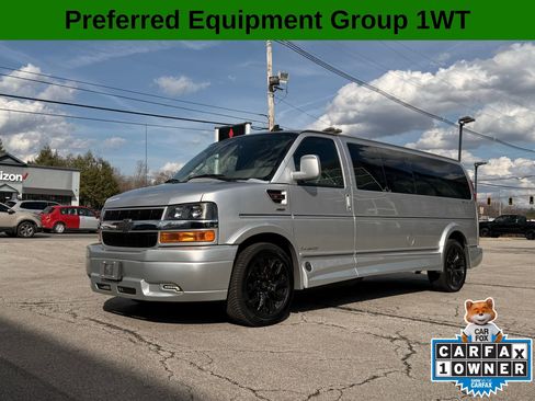 Used 2023 Chevrolet Express 2500 Extended RWD image 1