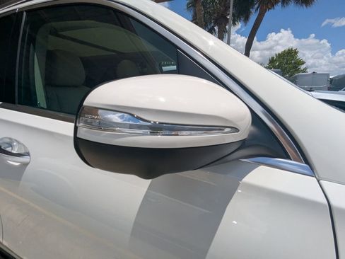 Certified 2022 Mercedes-Benz GLE 350 w/ Premium Package image 71