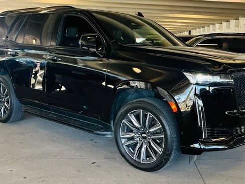 Used 2024 Cadillac Escalade Sport image 1