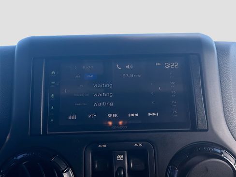 Used 2014 Jeep Wrangler Unlimited Sahara AWD/4WD image 18