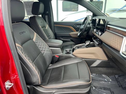 Used 2026 GMC Canyon Denali AWD/4WD image 16