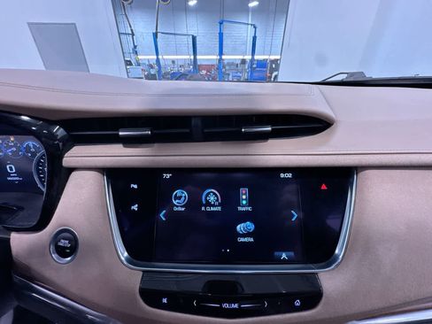 Used 2017 Cadillac XT5 Platinum w/ Driver Assist Package AWD/4WD image 25
