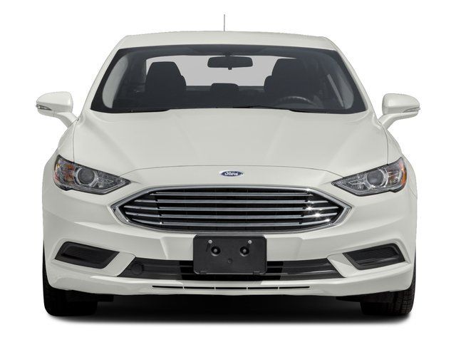 Used 2017 Ford Fusion SE w/ Equipment Group 201A FWD image 4