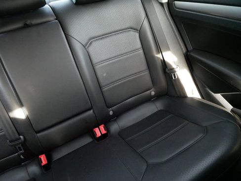 Used 2014 Volkswagen Passat 1.8T Wolfsburg Edition image 14