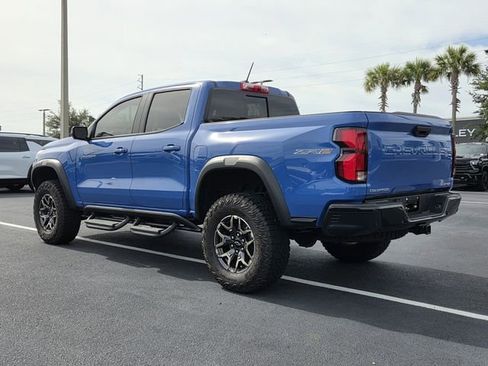 Used 2025 Chevrolet Colorado ZR2 w/ Technology Package AWD/4WD image 4