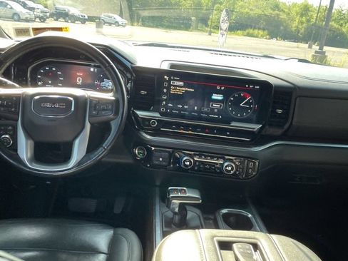 Used 2022 GMC Sierra 1500 Elevation w/ Elevation Premium Package AWD/4WD image 9