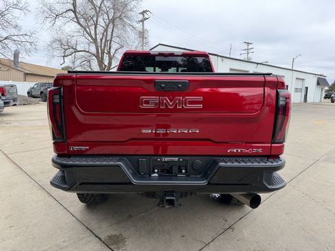 Used 2025 GMC Sierra 2500 AT4X image 30