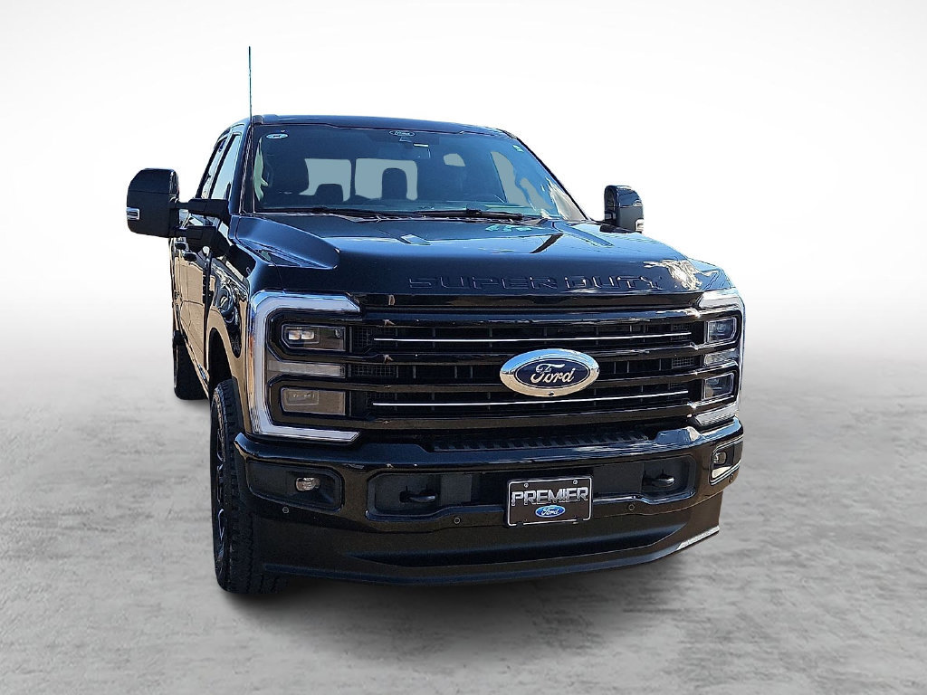 Used 2025 Ford F250 Platinum w/ FX4 Off-Road Package AWD/4WD image 2
