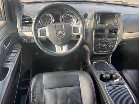 Used 2017 Dodge Grand Caravan GT image 13