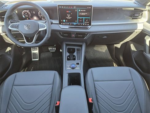 New 2026 Volkswagen Tiguan SE R-Line image 22