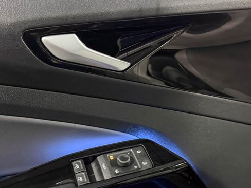 Used 2021 Volkswagen ID.4 Pro S image 27