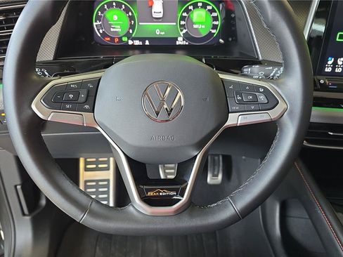 Used 2024 Volkswagen Atlas Peak Edition SE AWD/4WD image 24
