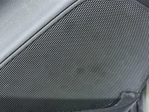 Used 2020 Chevrolet Trax LT w/ LT Convenience Package image 21