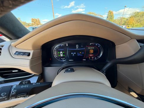 Used 2019 Cadillac Escalade Platinum image 25