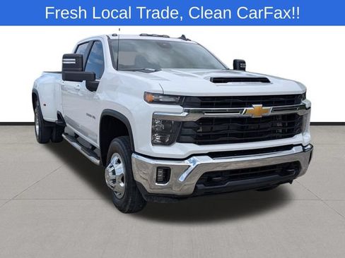 Used 2024 Chevrolet Silverado 3500 LT w/ Convenience Package AWD/4WD image 3