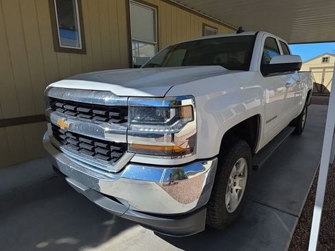 Used 2018 Chevrolet Silverado 1500 LT image 1