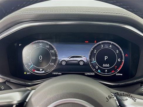 Used 2024 Jaguar F-PACE R-Dynamic S image 15